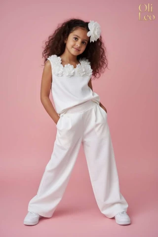 Komplet wizytowy dla dziewczynki w kolorze ecru z kwiatuszkami